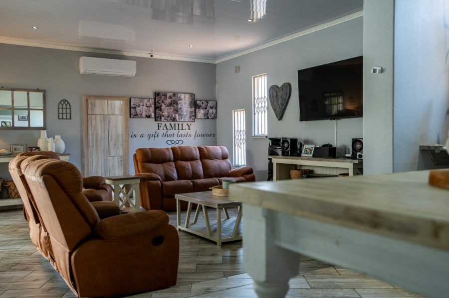 3 Bedroom Property for Sale in La Hoff North West